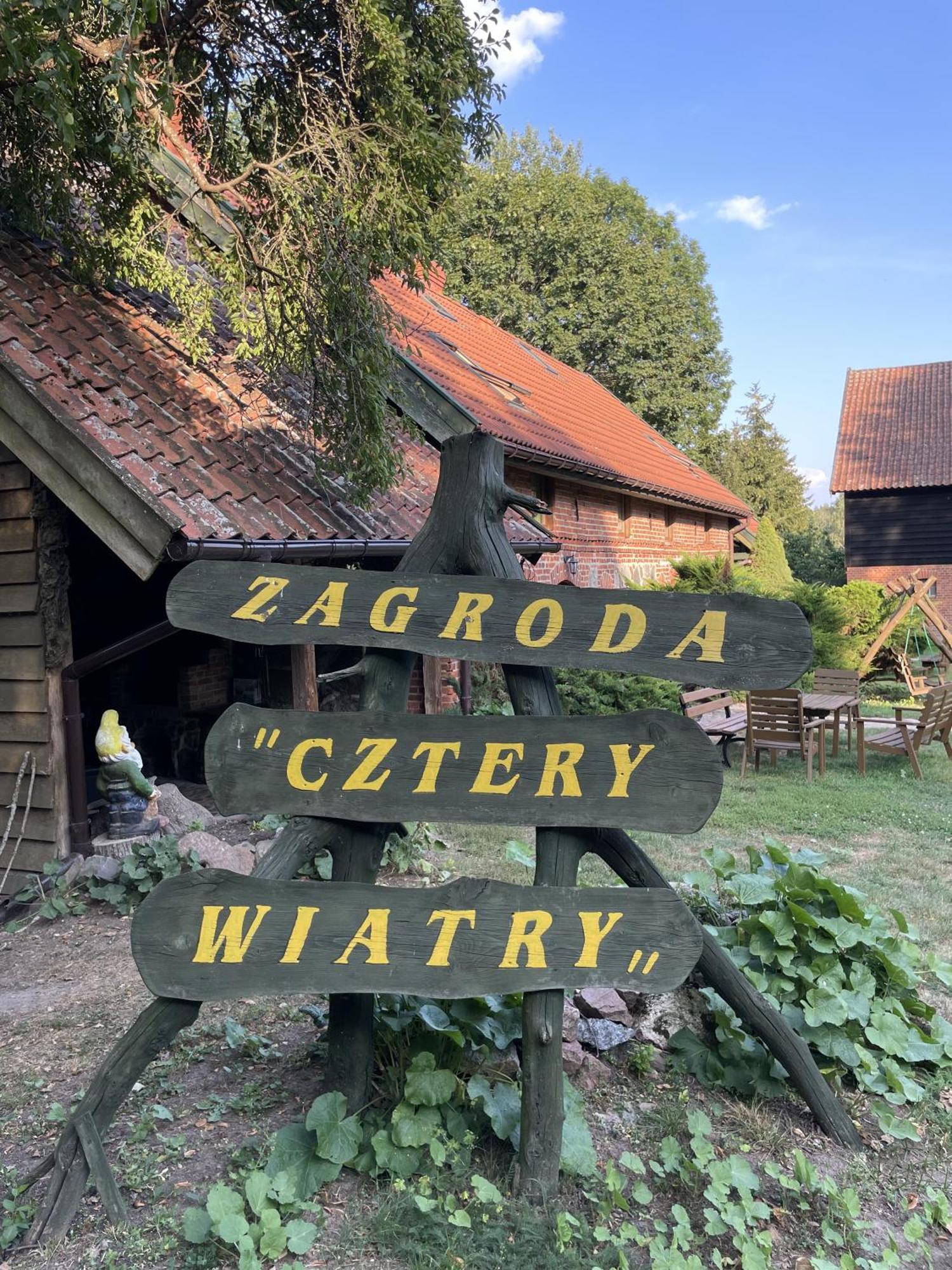 Апартаменти Zagroda Cztery Wiatry Sadry Екстер'єр фото